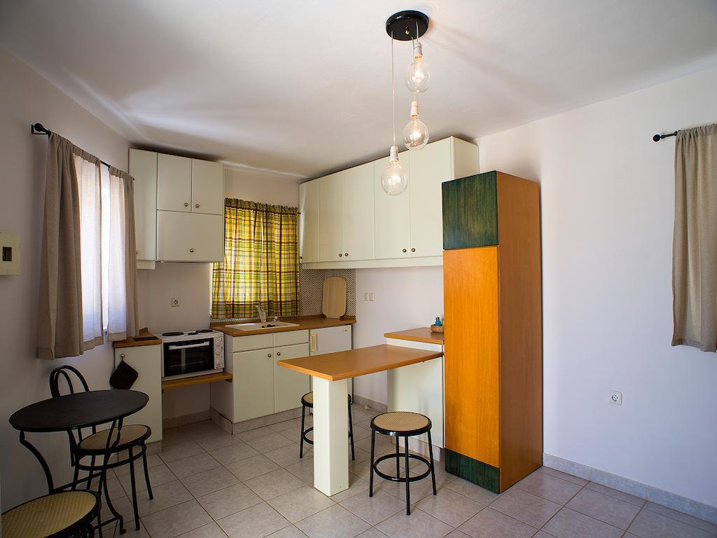 Granny'S House Apartment Palekastro Phòng bức ảnh