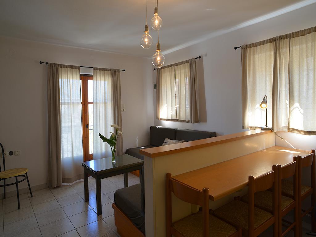 Granny'S House Apartment Palekastro Phòng bức ảnh